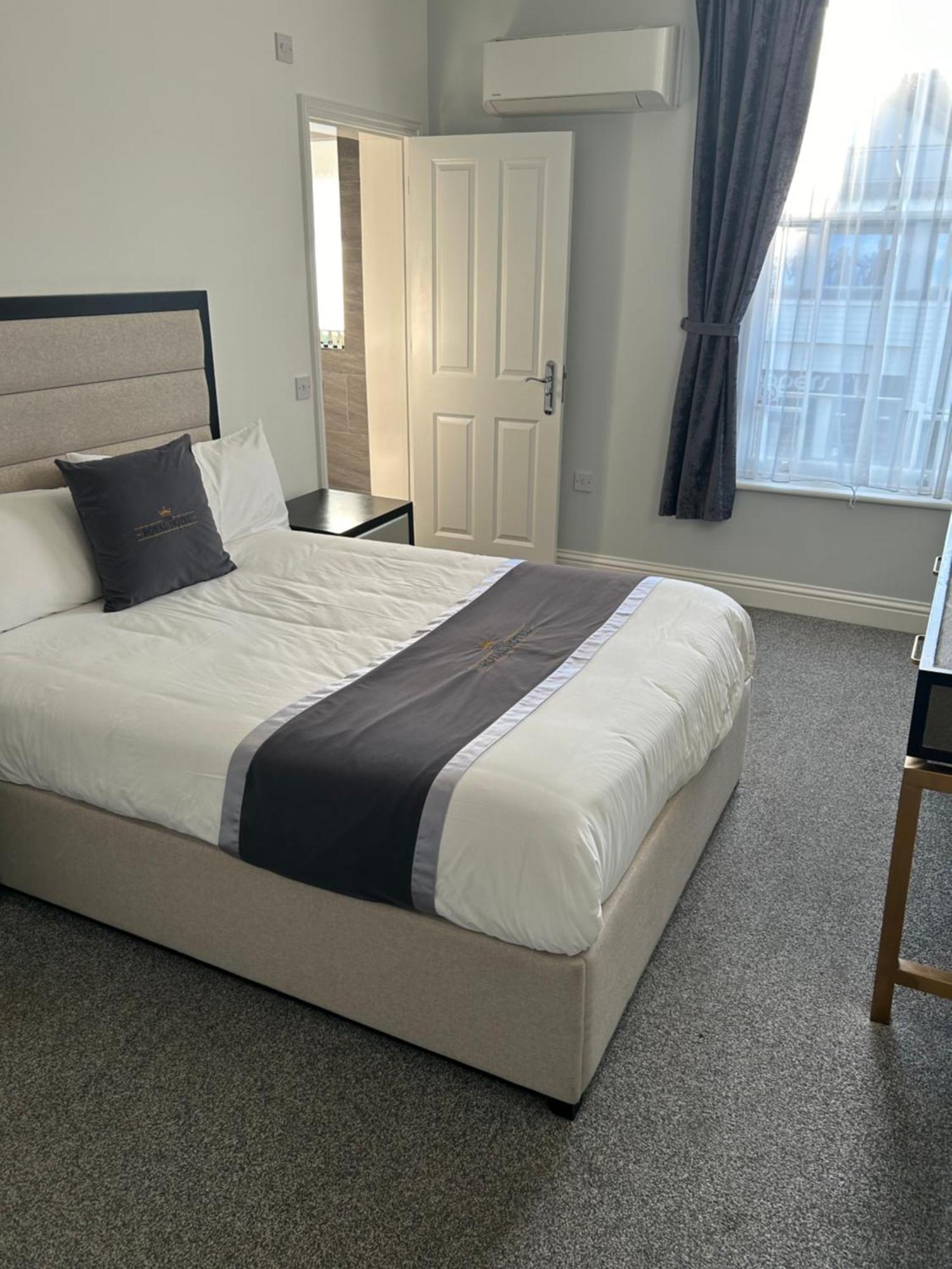 The Royal Hotel - Clacton On Sea 外观 照片